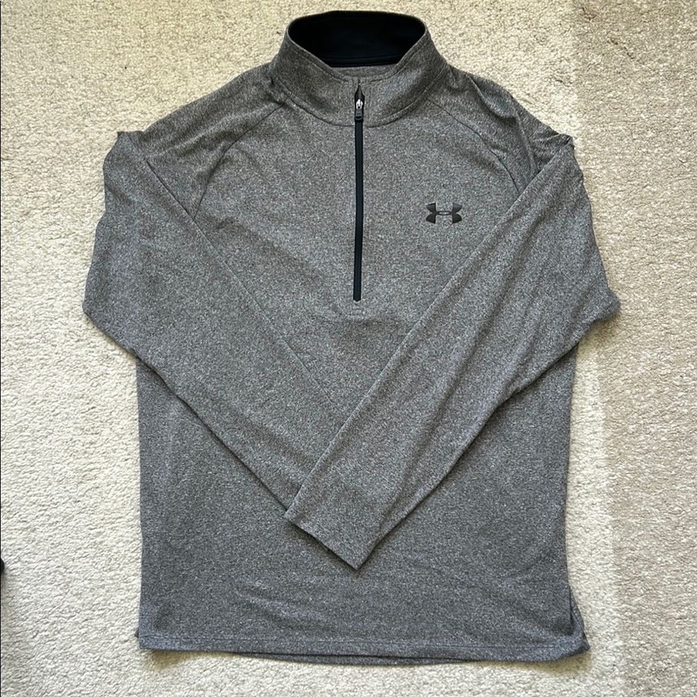Men’s Under Armour 1/4 zip, size M, EUC.